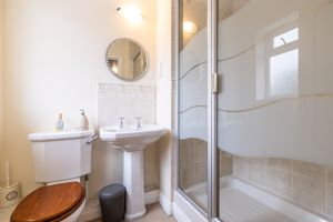 En-Suite 2- click for photo gallery